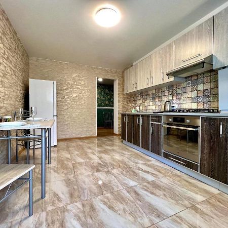 Apartpoltava Простора Однокімнатна Квартира В Новобудові, Корпусний Парк Exterior foto